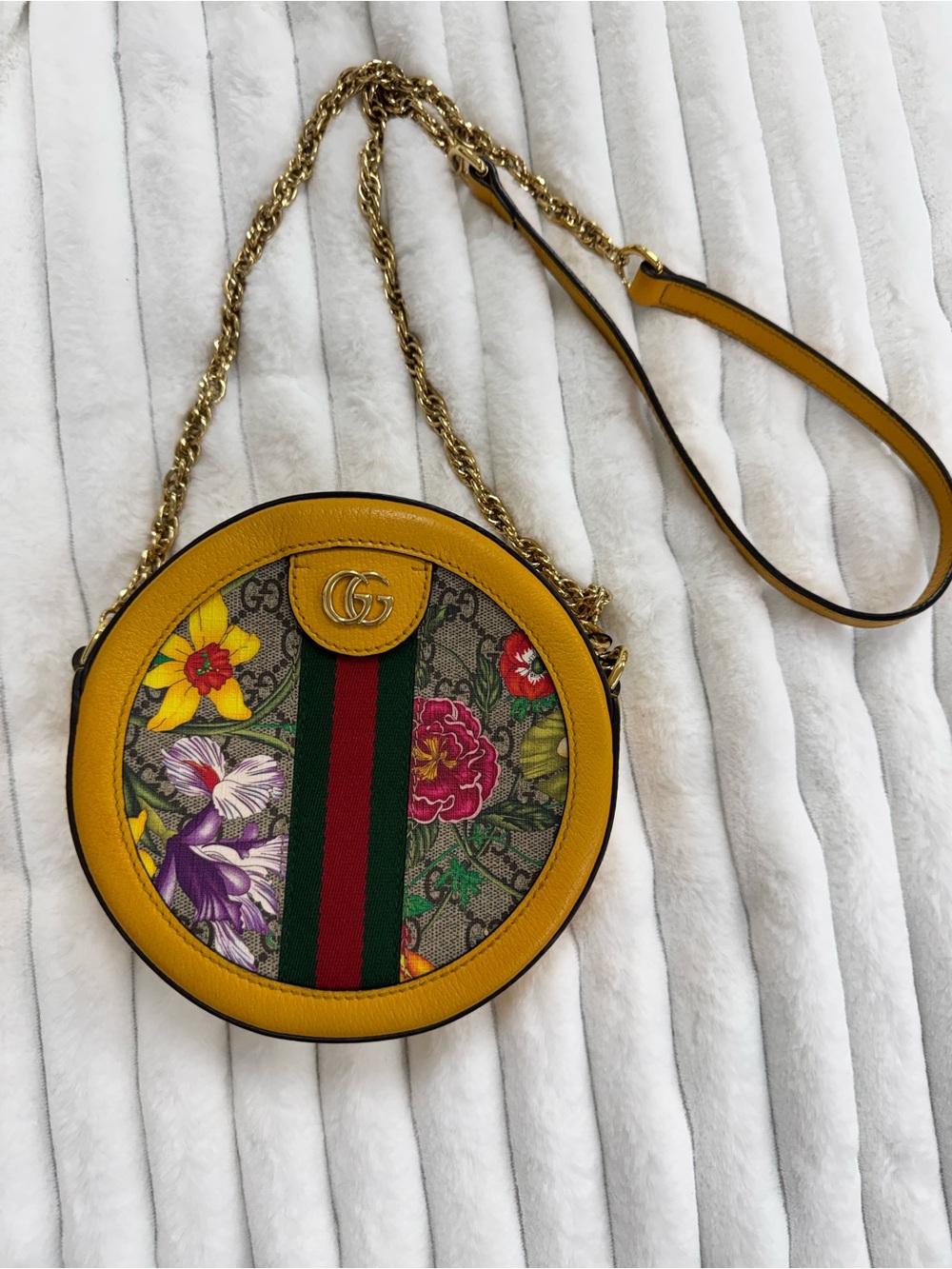 Gucci Floral GG Marmont Round Shoulder Bag in Yellow - Picture 1 of 13